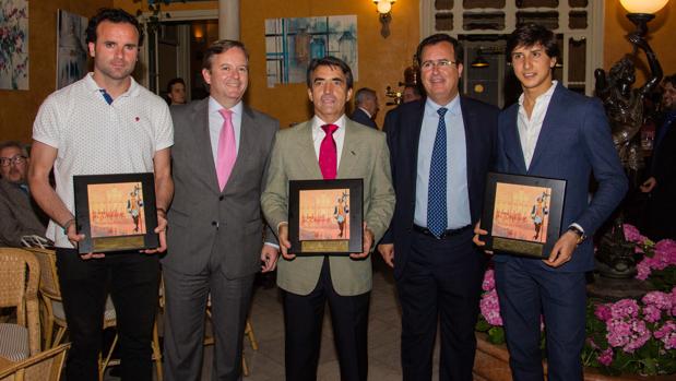 Morante, Roca Rey y Victorino, premiados por la Tertulia Taurina del Alabardero