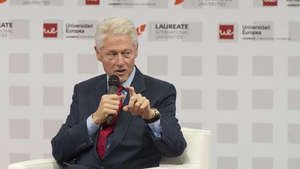 El expresidente estadounidense Bill Clinton en una conferencia en la Universidad Europea de Madrid