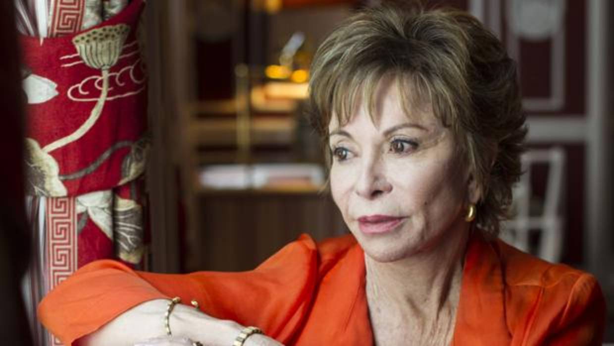 Isabel Allende, fotografiada en Madrid poco después de su entrevista con ABC