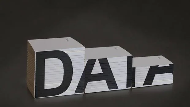 «Data Biography», de Clara Boj y Diego Díaz, de la muestra «Bibliotecas insólitas» (La Casa Encendida)