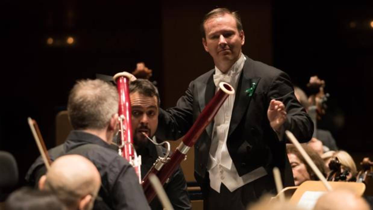 Erik Nielsen dirigió este programa de la Real Orquesta Sinfónica de Sevilla