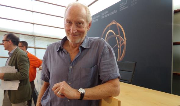 Tywin Lannister da voz a Abraham Lincoln en el Kursaal