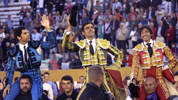 Triple puerta grande en el homenaje a Fandiño en Guadalajara