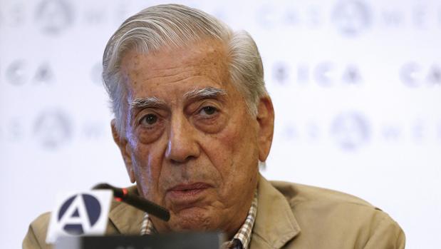 Vargas Llosa, sobre Cataluña: «Espero que el Gobierno impida que este golpe de Estado tenga lugar»