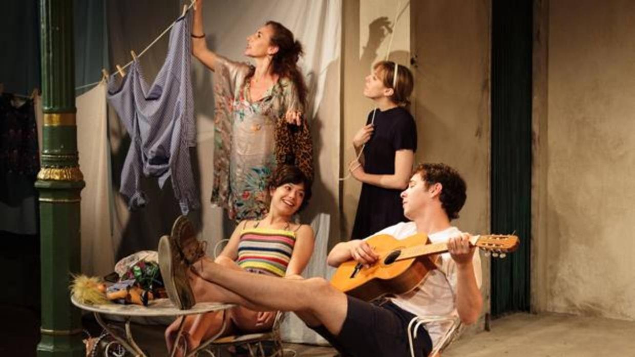 Mona Martínez, Fabia Castro, Anna Castillo y Álex de Lucas, en «La Pilarcita»