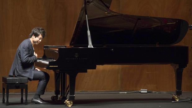 Lang Lang suspende su gira internacional por una tendinitis