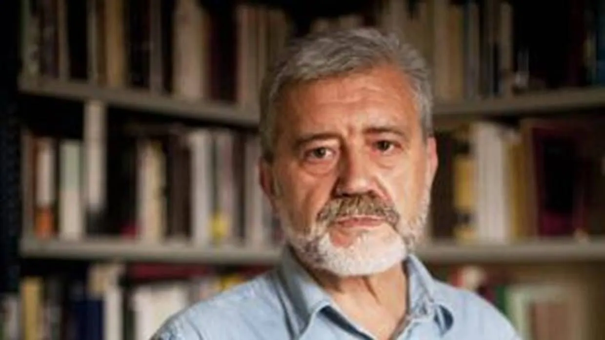 El historiador y editor Gonzalo Pontón, premio Nacional de Ensayo