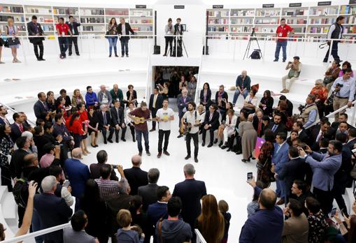 Vetusta Morla actuó en la inauguración de la Feria Internacional del Libro de Guadalajara