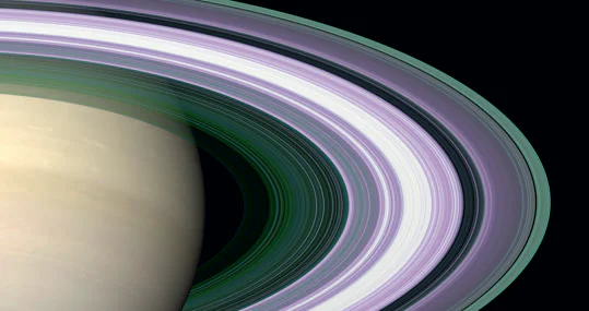 Los anillos de Saturno en esta imagen de la NASA incluida en «Universo: Explorando el cosmos»