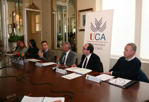 Universidad de Cádiz y Junta firman un acuerdo para proteger la pintura rupestre de la provincia de Cádiz