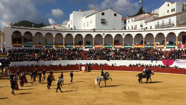 Dos orejas para Finito de Córdoba en el festival de Aracena