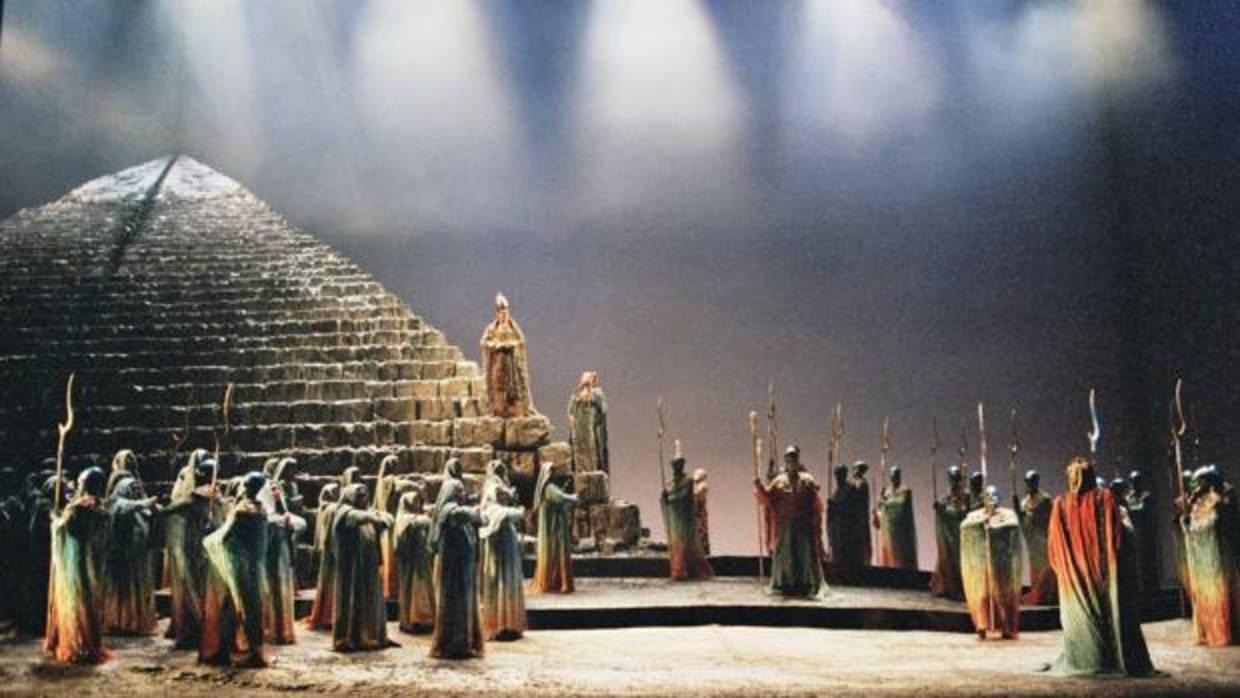Una escena de «Aida», en la producción del Teatro Real
