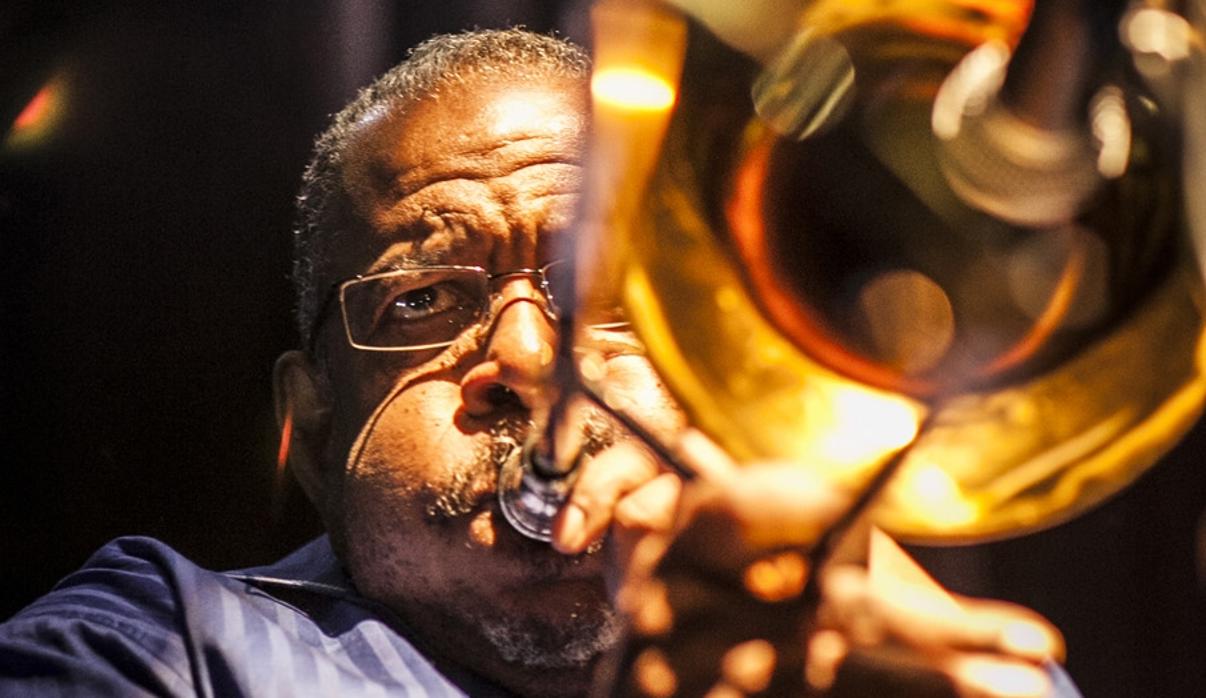 Fred Wesley conoció a Maceo Parker en la banda de James Brown