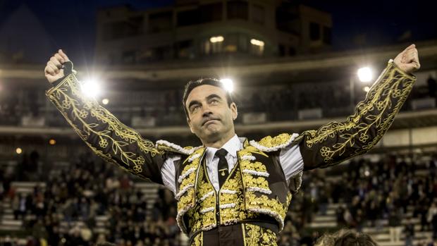 Enrique Ponce y Alcurrucén, triunfadores de la Feria de Fallas