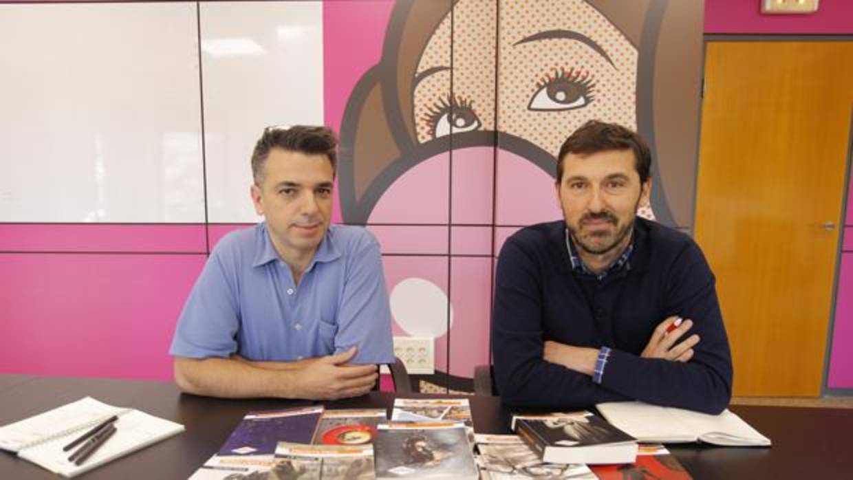 Enrique Parrilla y Daniel Pinilla en las oficinas de Lantia Publishing en Sevilla