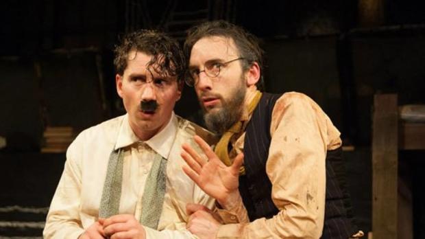 Un teatro alemán regala entradas para ver «Mein Kampf» a quien exhiba una cruz gamada