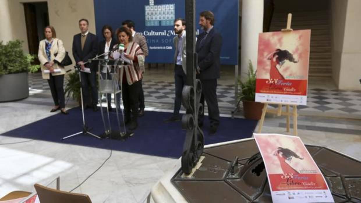 Presentación de la Feria del Libro de Cádiz ayer en el Centro Reina Sofía. :: francis jiménez