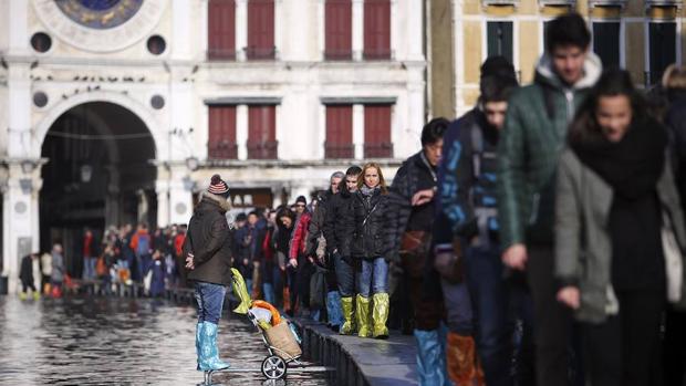 San Marcos acosada por las inundaciones y los turistas en una imagen de 2015