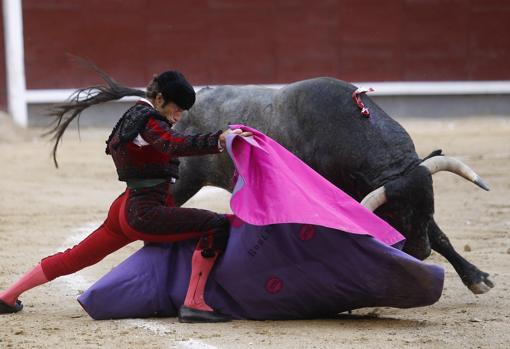 Fernando Robleño, en un lance rodilla en tierra