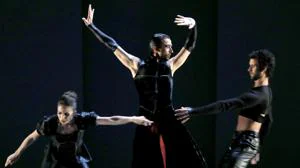 «Carmen» de Bizet, del ballet de Víctor Ullate, durante el ensayo general.
