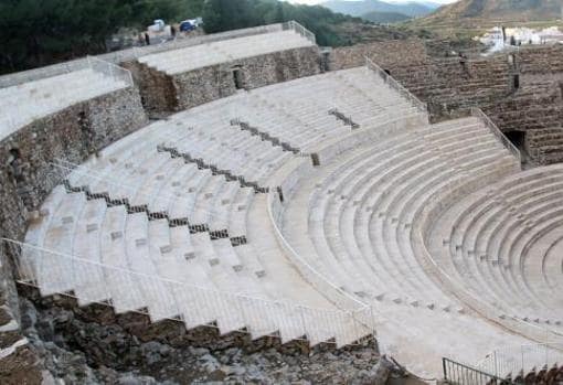 Gradas del teatro romano de Sagunto