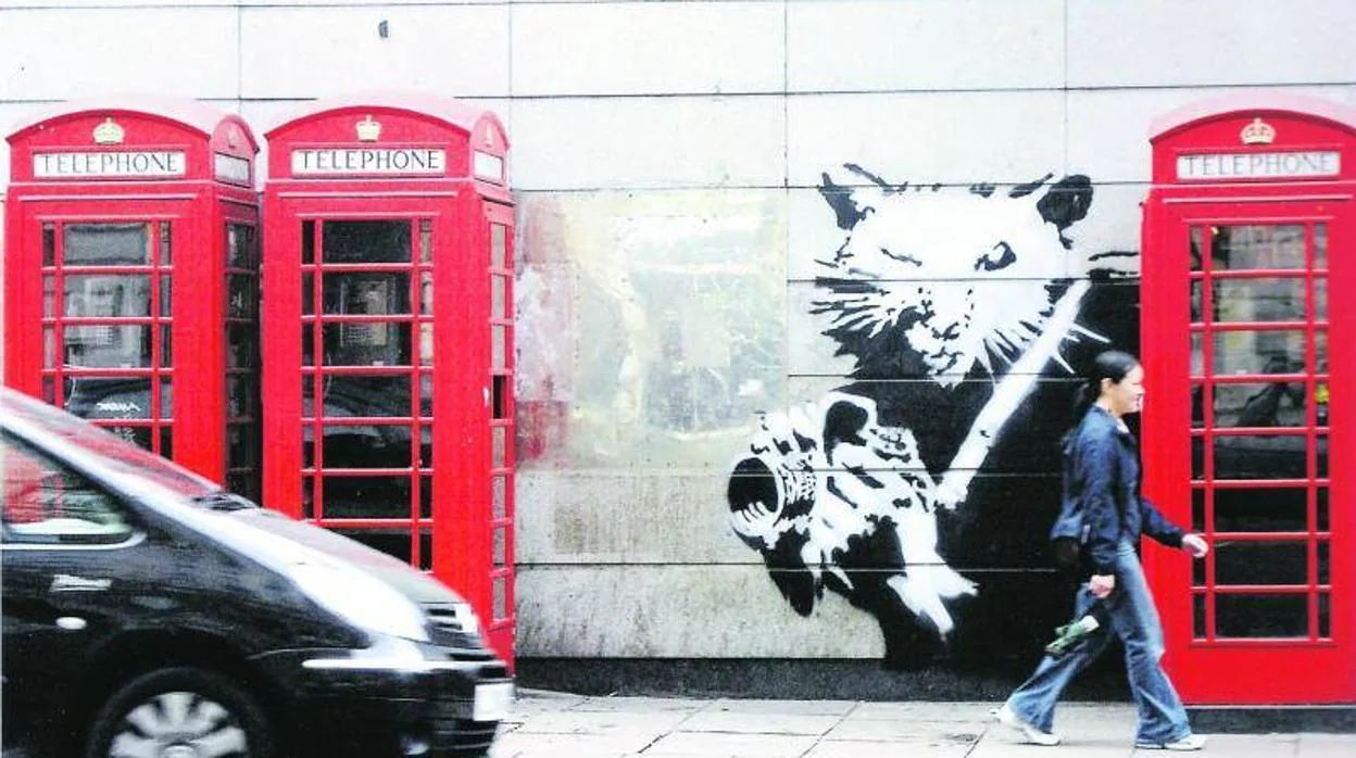 Uno de los grafitis de Banksy en las calles de Bristol