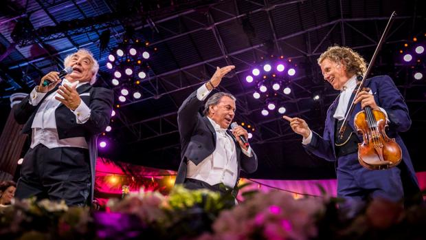 El éxito de Los del Río en Holanda con su espectáculo junto a la orquesta de André Rieu