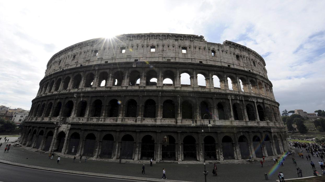 Vista exterior del Coliseo, en Roma