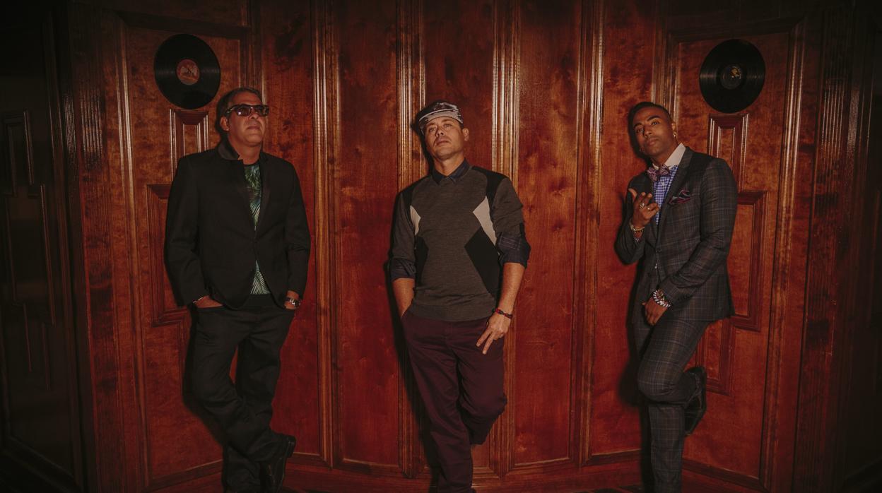 Orishas inicia 'A Fuego Tour', una gira cocinada con los mejores ingredientes musicales.