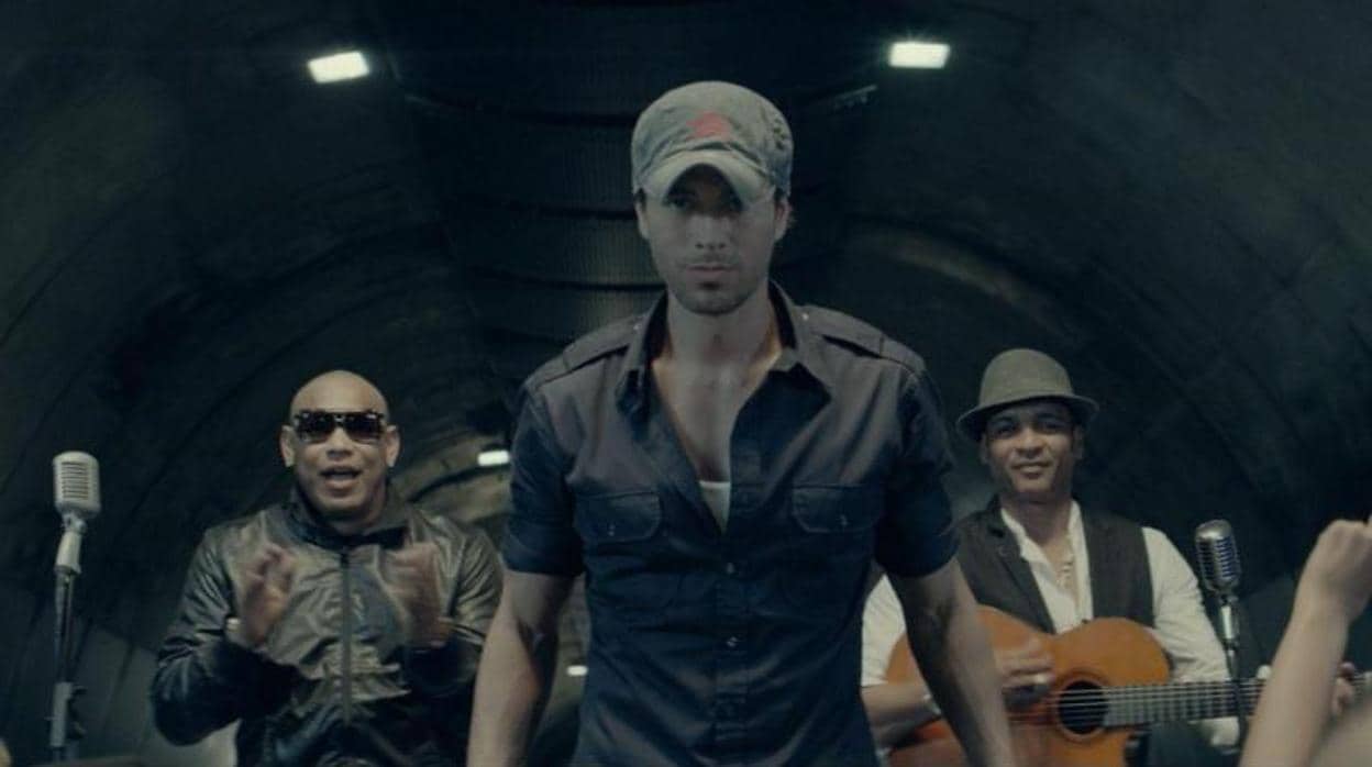 Imagen del videoclip «Bailando» de Enrique Iglesias