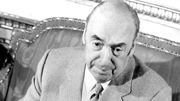 Pablo Neruda: con los pies en la tierra y en el cielo