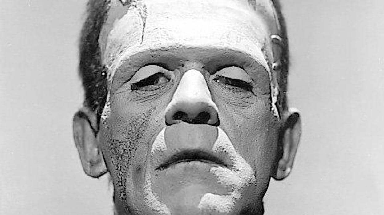 Boris Karloff en el papel de la criatura de Frankenstein