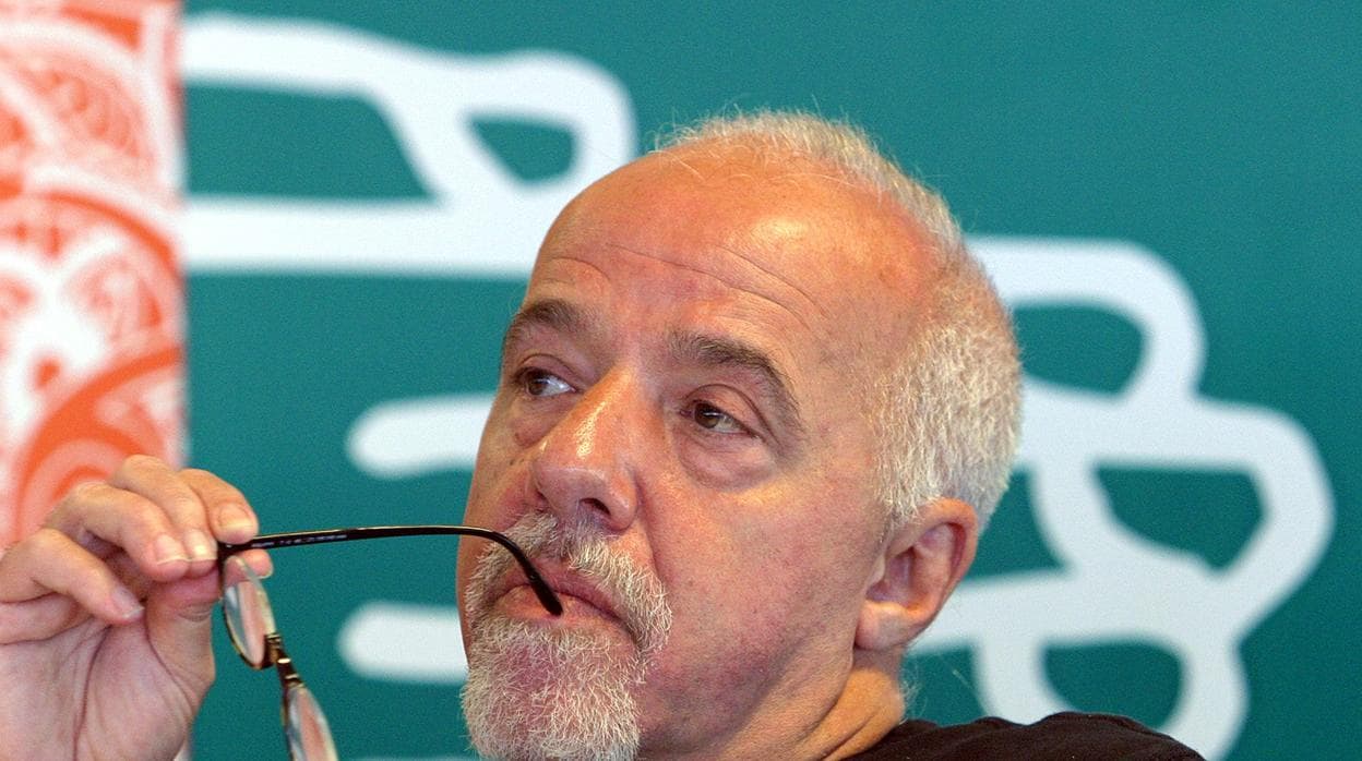 El escritor Paulo Coelho en una foto de archivo