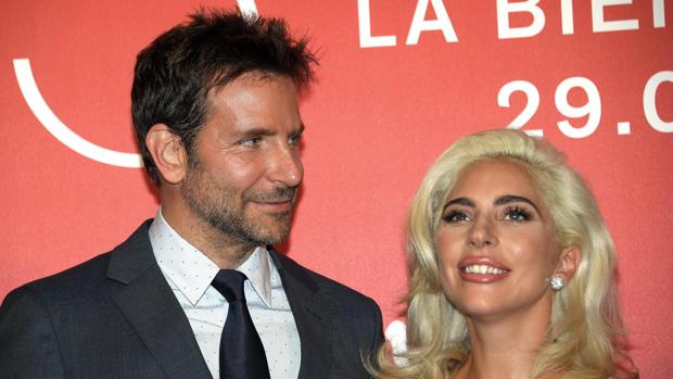 Un rayo interrumpe el estreno de la película de Lady Gaga en Venecia