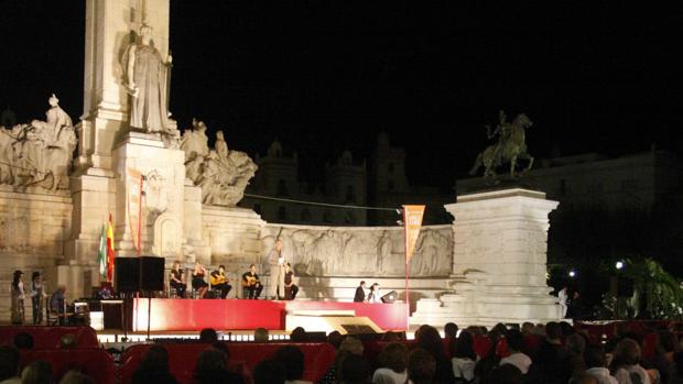 El I Festival 'Cádiz es flamenco' culmina este domingo en la Plaza de España