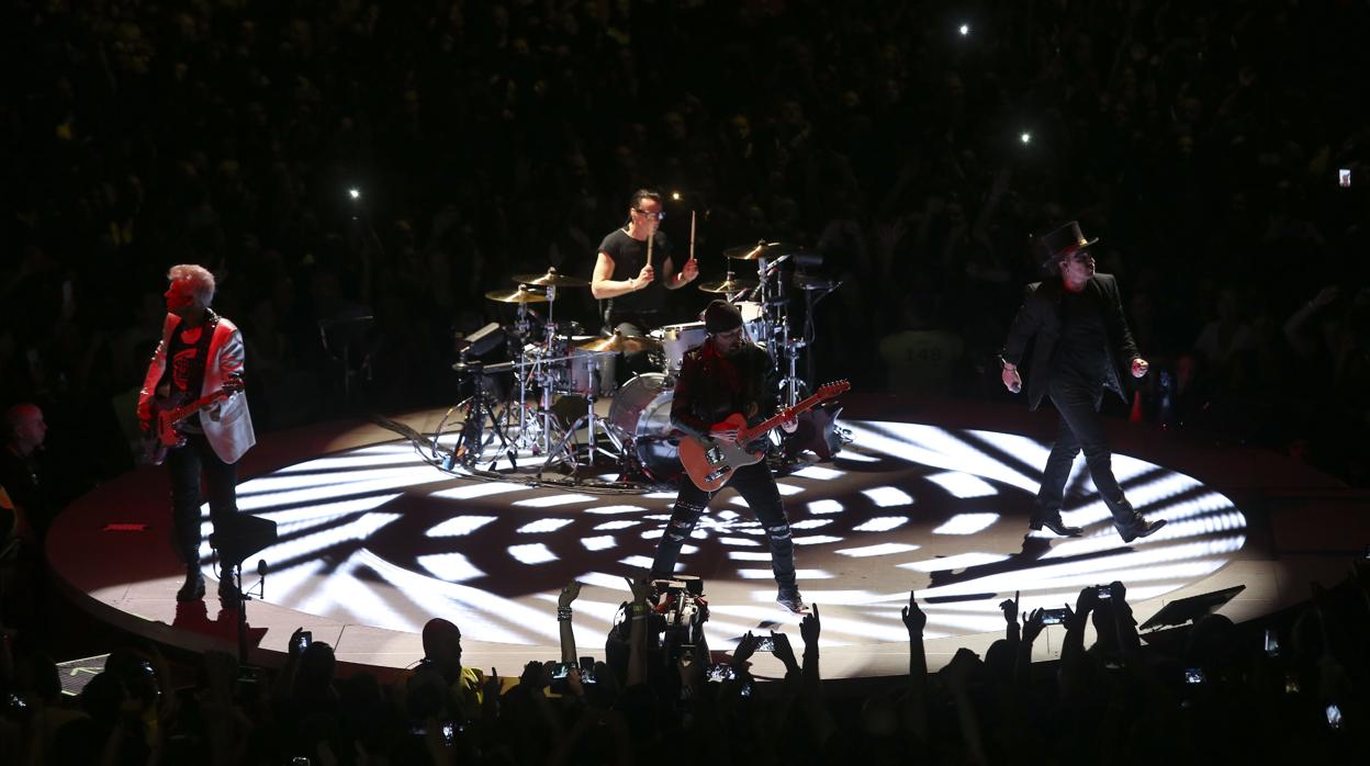 Una imagen del concierto de U2 en Lisboa