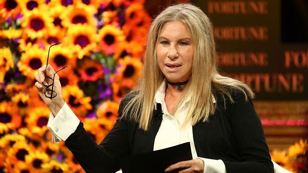 Barbra Streisand arremete contra Trump en la canción «Don't lie to me»