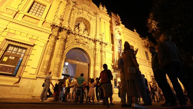 Noche en Blanco de Sevilla 2018: «Sevilla se llena de luz por el arte y la creatividad»