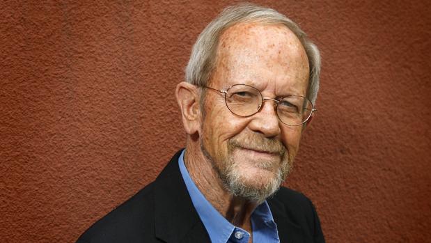 Elmore Leonard, la mano escondida en el cajón