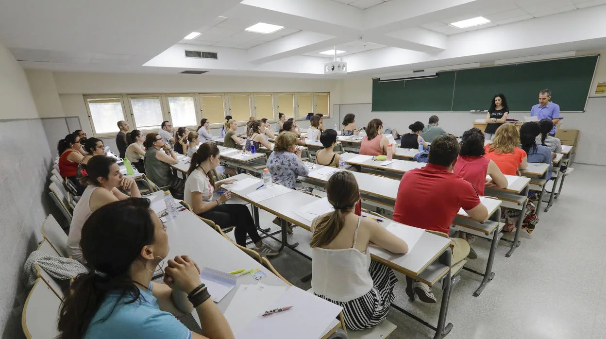 Un 9,7% de las 20.698 plazas ofertadas para profesor de Secundaria quedó vacante en las oposiciones de junio