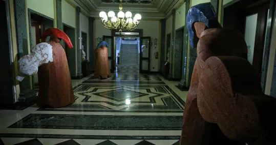 Tres esculturas de Francisco Leiro en el vestíbulo del Senado