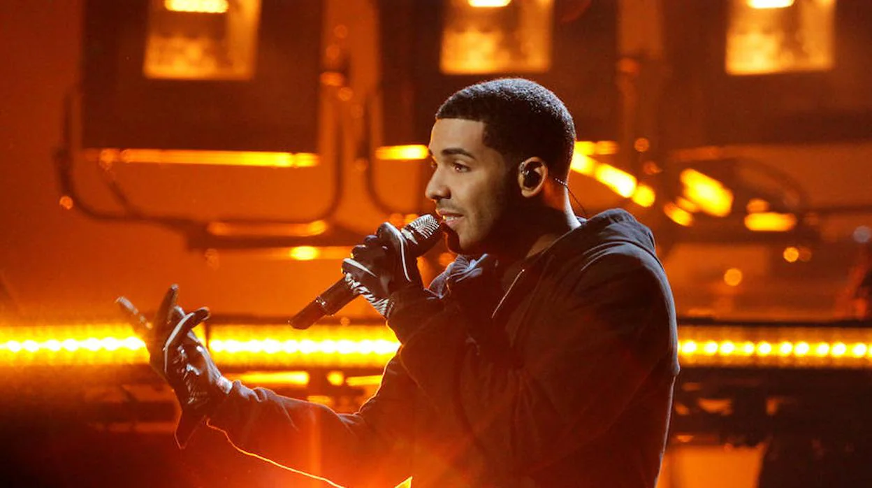 Drake vuelve a ser el artista más escuchado en Spotify