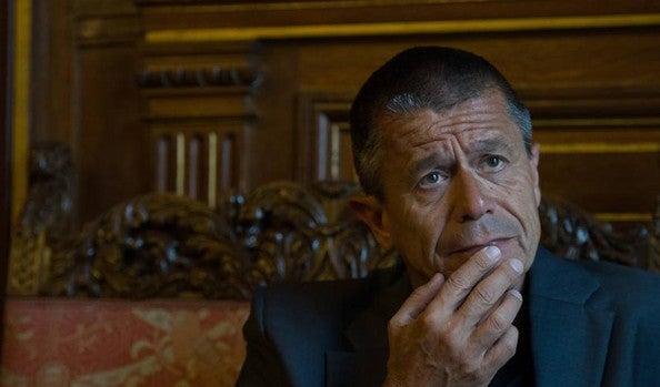 Emmanuel Carrère: «No me siento cómodo opinando de política»