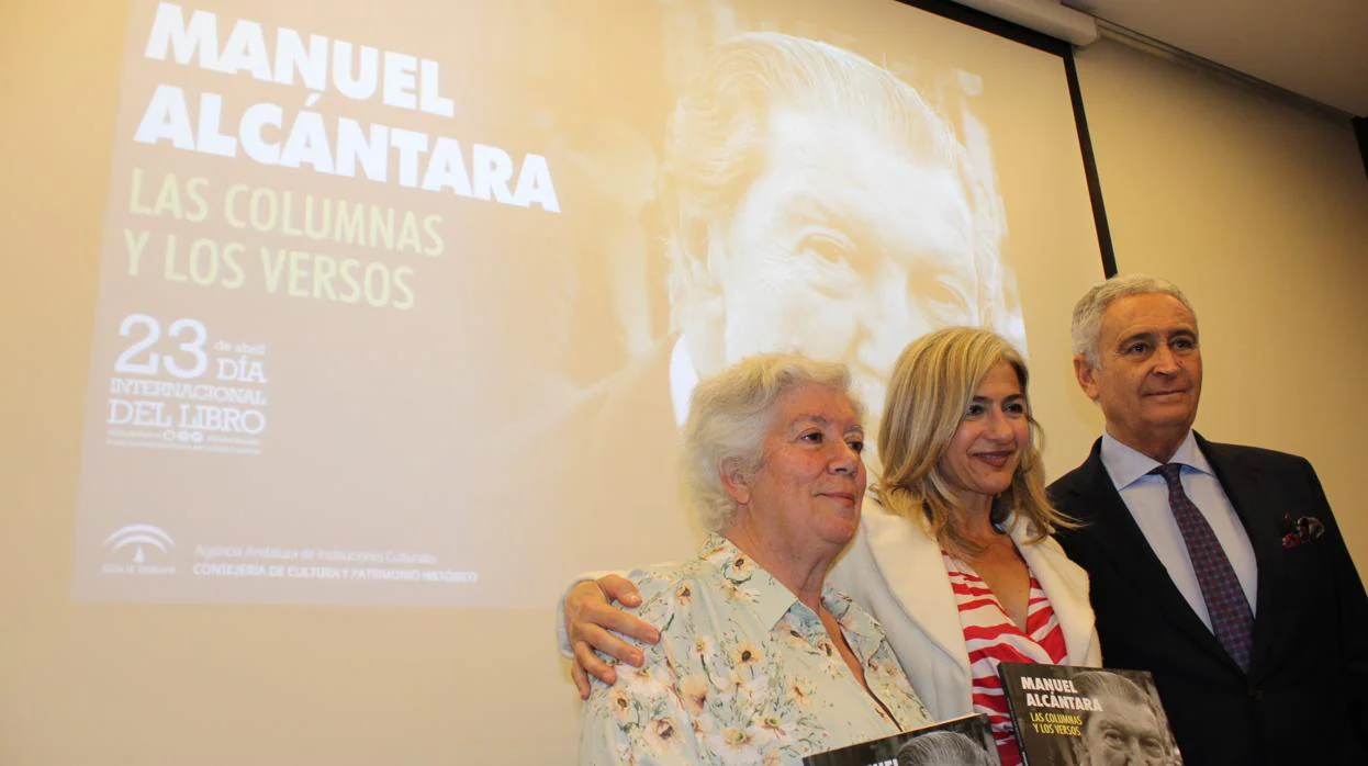 La consejera Patricia del Pozo en la inauguración de la exposición en Málaga