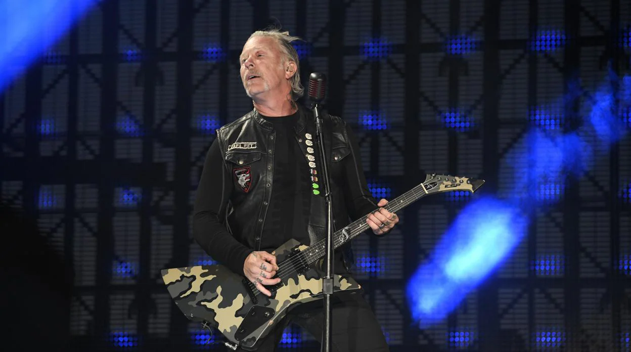 James Alan Hetfield, líder y guitarrista del grupo, durante el concierto en Madrid