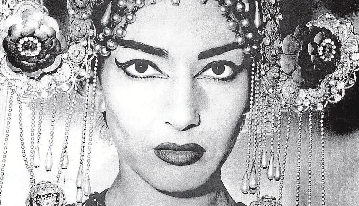Maria Callas, caracterizada como Turandot