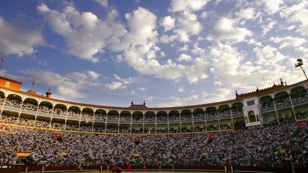 Manuela Carmena excluye los toros de la programación de San Isidro