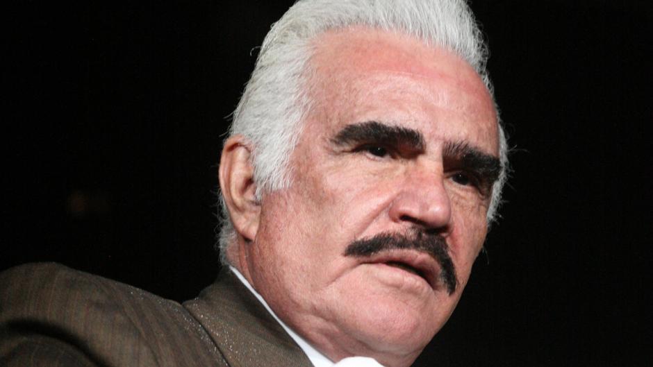 El cantante Vicente Fernández rechaza un trasplante por temor a que el donante fuera homosexual