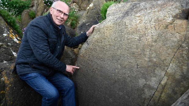 Un pueblo francés ofrece una recompensa de 2.000 euros a quien logre descifrar una misteriosa inscripción