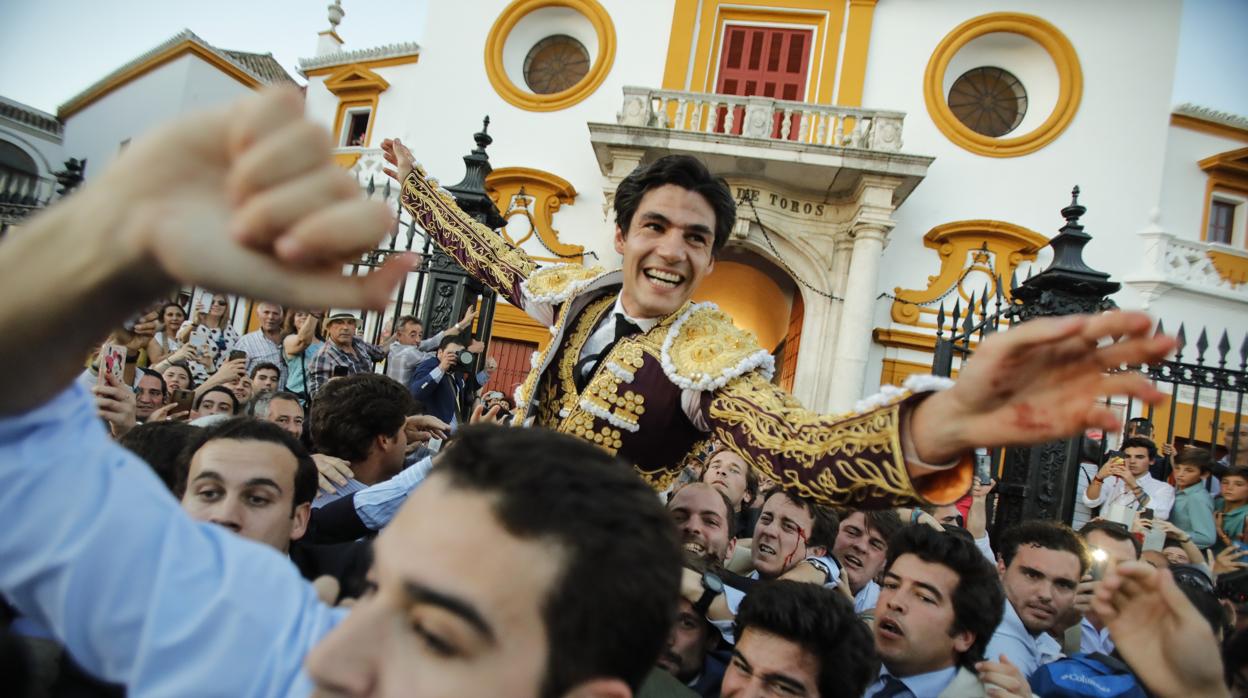 Pablo Aguado fue el gran triunfador cortando cuatro orejas a los toros de Jandilla